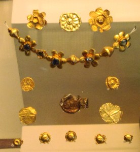 Gold items found at the Bodh Gaya temple, Bihar